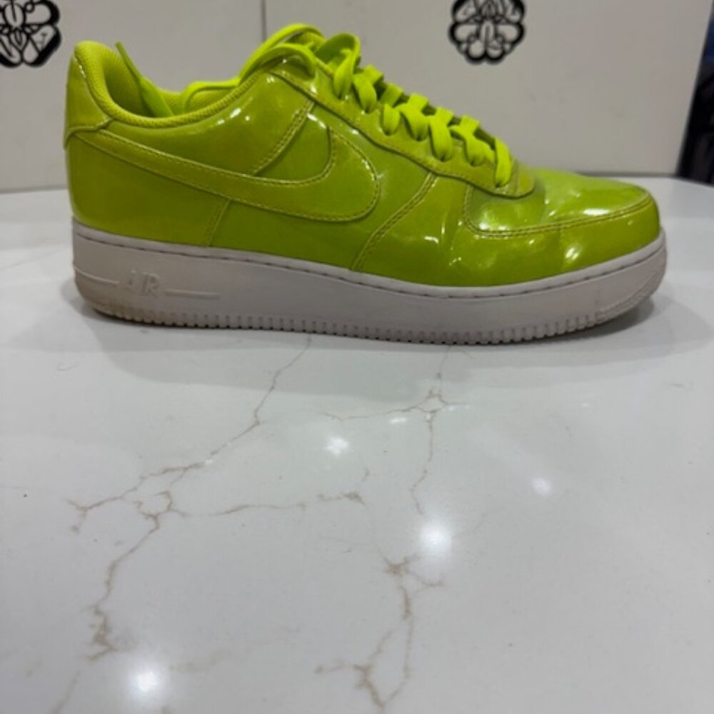 NIKE SPECIAL EDITION SNEAKERS